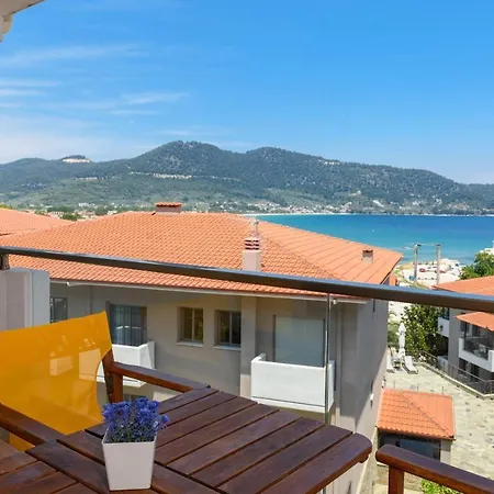 Zoe's Sea View דירה